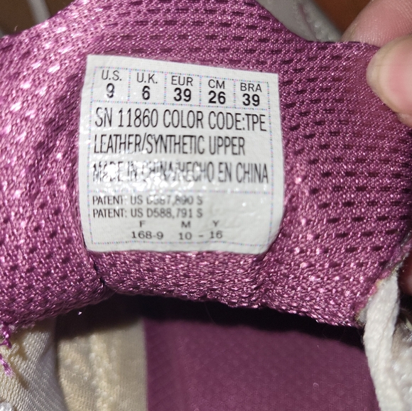 EUC Women's Skechers size 9 - Picture 8 of 12